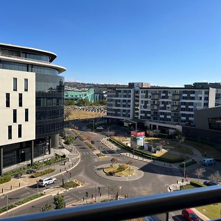 519 Menlyn Maine Trilogy Apartment Pretoria Exterior photo